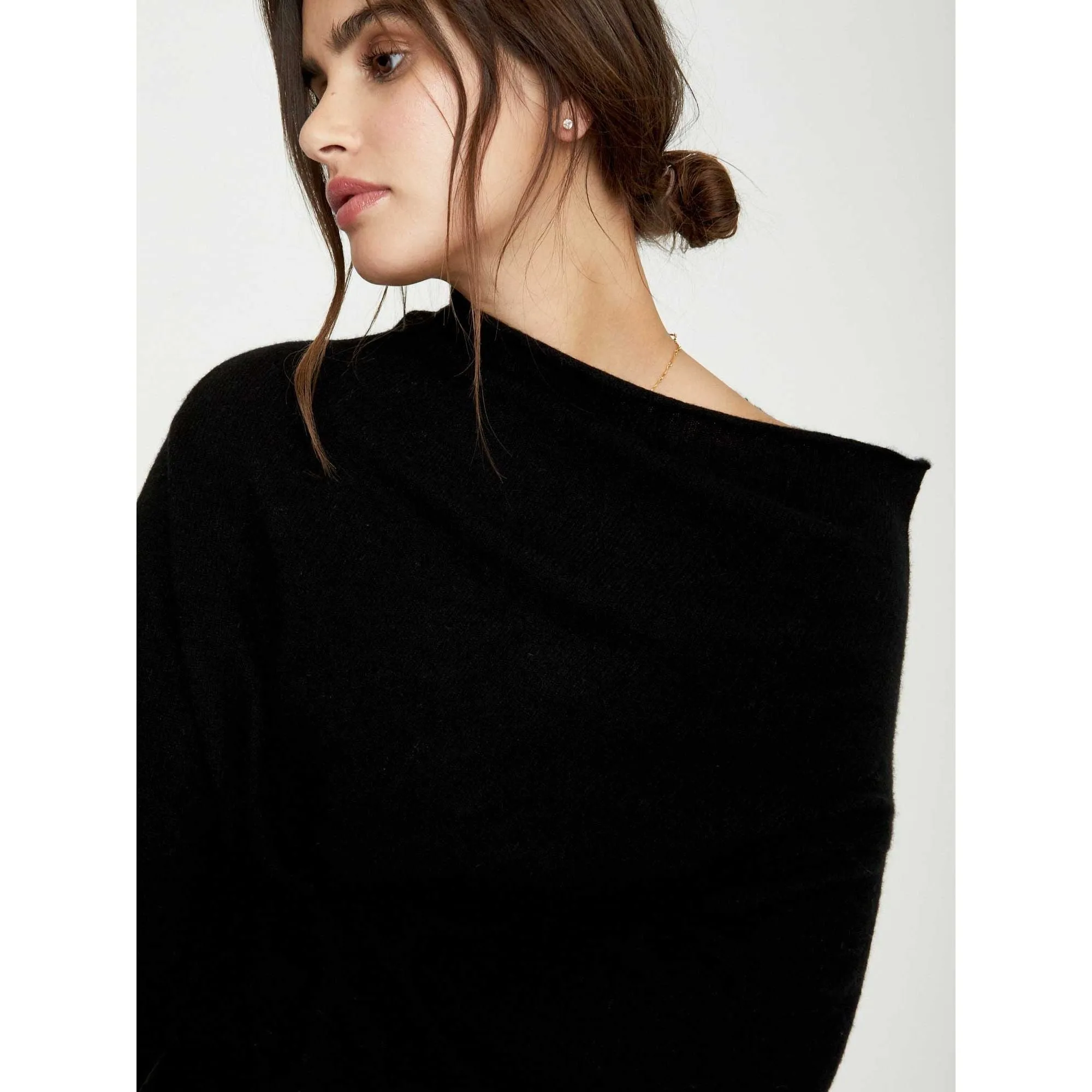 Brochu Walker The Lori Off the Shoulder Black