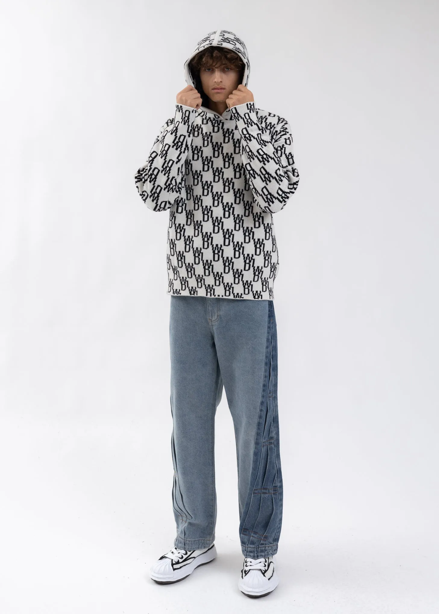 IVORY WD1 GRAPHIC KNIT HOODIE